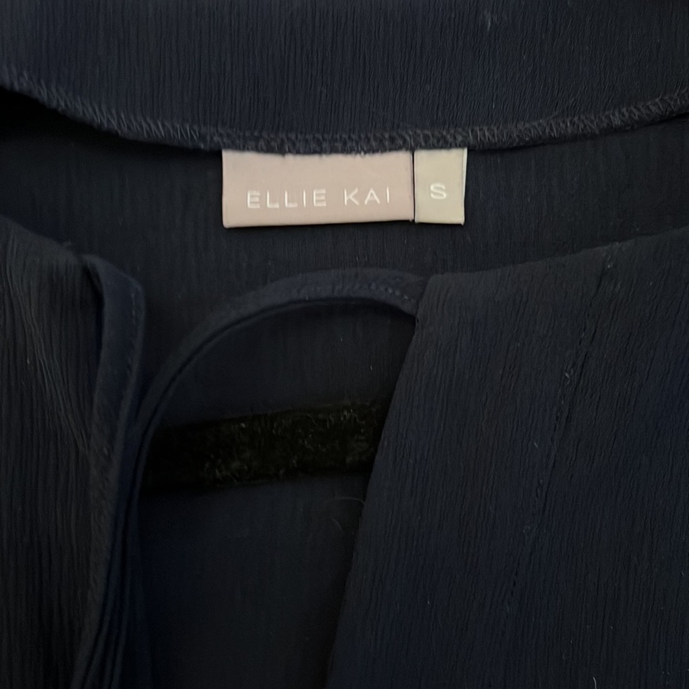 Navy Ellie Kai top - Picture 3 of 4